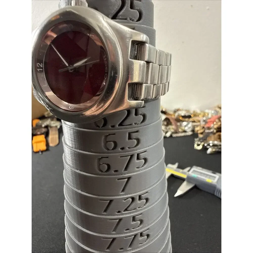 Men’s Fossil Kaleido L12092 Red/OU Dial 38mm Case 5.75” Band New Batteries (G2)